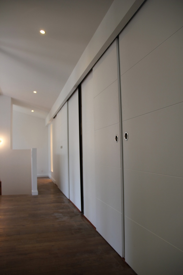 Amnagement d'un appartement sous combles : PORTES COULISSANTES